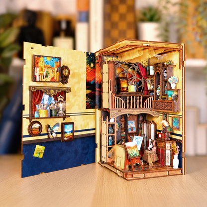 Art Workshop Book Nook
