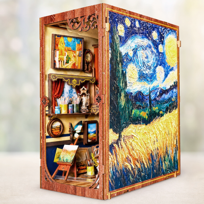Art Workshop Book Nook