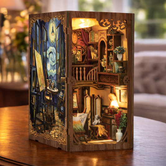 Art Workshop Book Nook